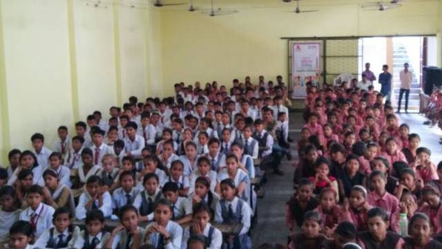 जालौन के आचार्य नरेन्द्र देव इंटर कॉलेज में हुई पुलिस की पाठशाला