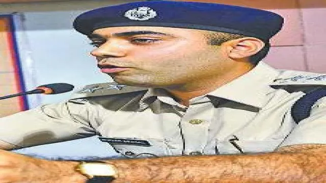 हेलमेट सुरक्षा के लिए पहनो, पुलिस से बचने के लिए नहीं: ए.सी.पी. मुनीष सहगल