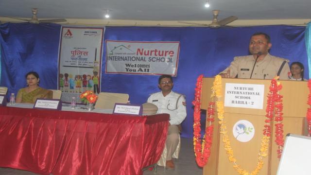 कानपुर के नर्चर इंटरनेशनल स्कूल में हुई पुलिस की पाठशाला