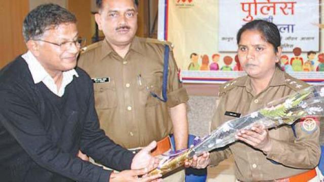 बरेली के बीबीएल स्कूल में हुई पुलिस की पाठशाला