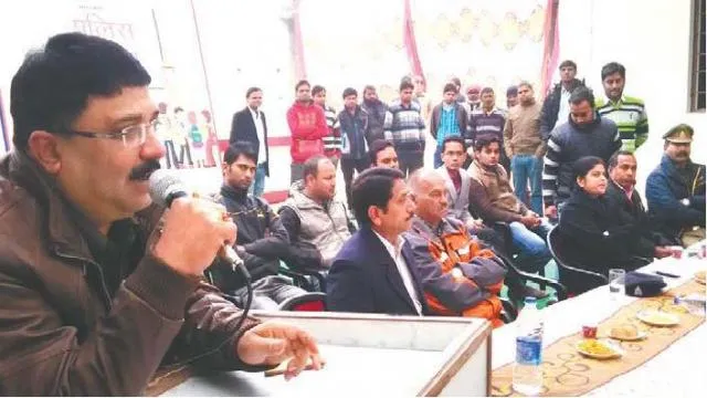 अलीगढ़ के एडीआरएस इंस्टीट्यूट आफ टेक्नोलॉजी एंड मैनेजमेंट में हुई ‘पुलिस की पाठशाला’।