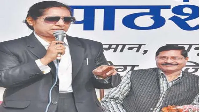 आगरा के आरबीएस इंटर कॉलेज में हुई पुलिस की पाठशाला।