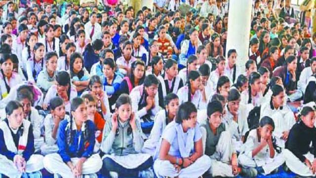 देहरादून के एमकेपी इंटर कॉलेज में हुई पुलिस की पाठशाला