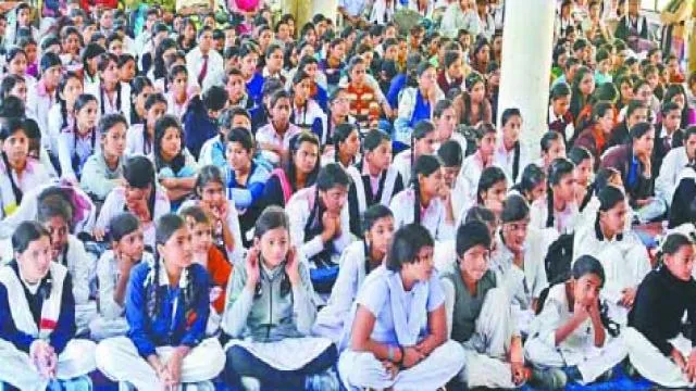 देहरादून के एमकेपी इंटर कॉलेज में हुई पुलिस की पाठशाला