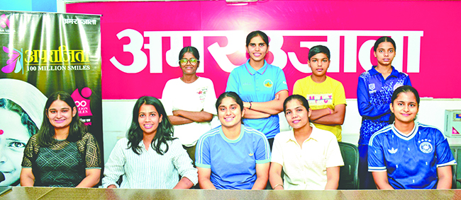 क्रिकेट में बेटियां चौके-छक्के मार रहीं, सुविधाएं अब भी क्लीन बोल्ड