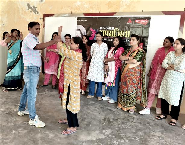 छात्राओं को सिखाए आत्मरक्षा के गुर, छेड़खानी से निपटने के लिए मार्शल आर्ट को बताया जरूरी 